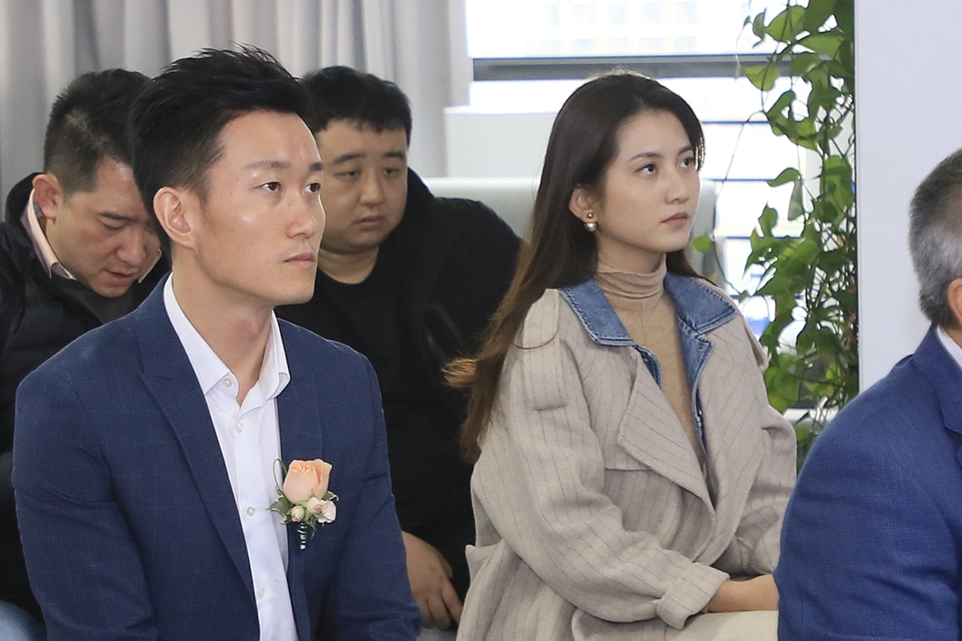 歌手廖小娴出现在劳士顿限量表发布会，双方达成新动作了吗？